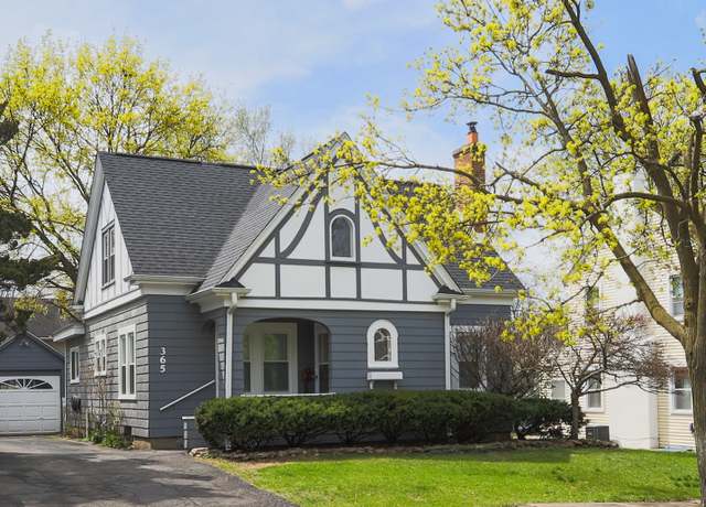 Property at 365 Algona Ave, Elgin, IL 60120, 3 beds, 2.5 baths
