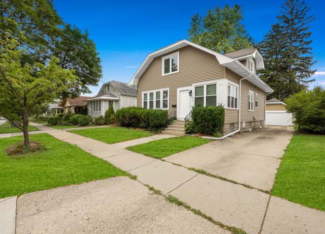 Property at 218 S Vail Ave, Arlington Heights, IL 60005, 5 beds, 2 baths