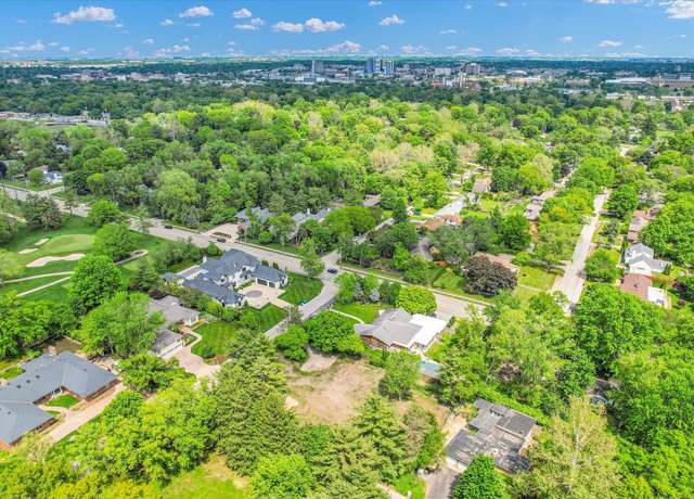Property at 21 Greencroft Dr, Champaign, IL 61821