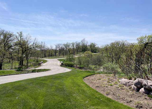 Property at 1511 W Longwood Dr, Bull Valley, IL 60098
