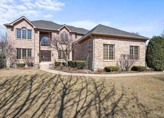 Property at 2 Persimmon Ln, South Elgin, IL 60177, 4 beds, 2.5 baths