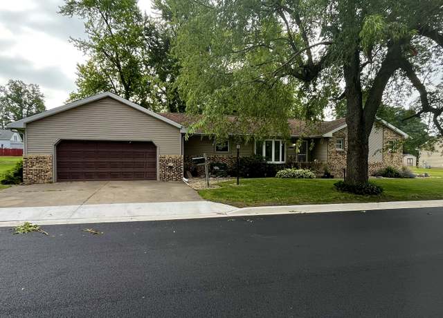 Property at 409 S Elm St, Granville, IL 61326, 3 beds, 2.5 baths