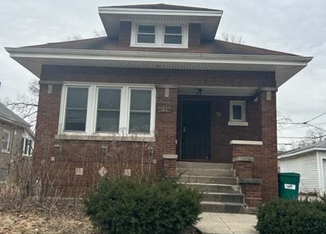 Property at 51 Augusta St, Oak Park, IL 60302, 3 beds, 1 bath