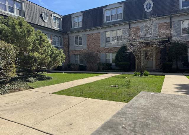 Property at 1925 Sherman Ave Unit 1W, Evanston, IL 60201, 2 beds, 1 bath