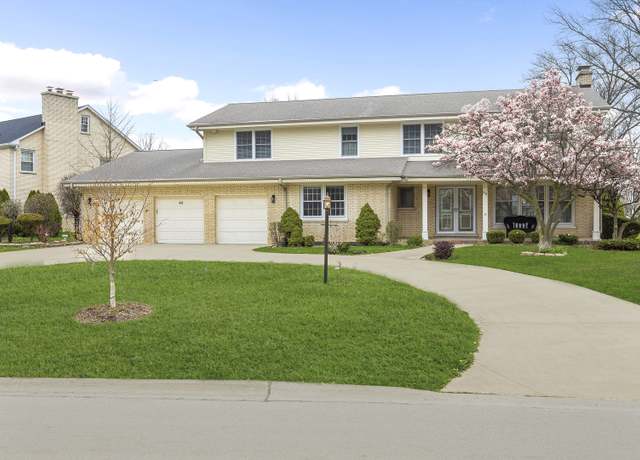Property at 46 Chatham Ln, Oak Brook, IL 60523, 6 beds, 3.5 baths
