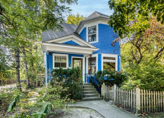 Property at 1123 Linden Ave, Wilmette, IL 60091, 4 beds, 1.5 baths