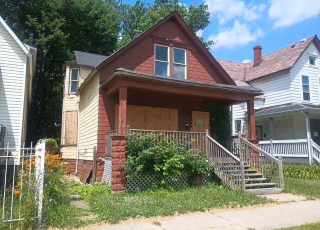 Property at 10920 S Wabash Ave, Chicago, IL 60628, 5 beds, 2 baths