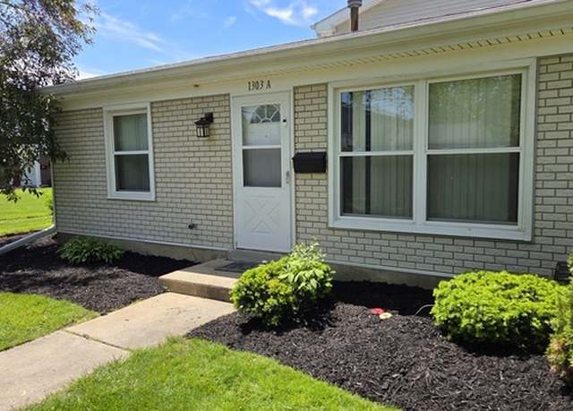 Property at 1303 Kingsbury Dr Unit A, Hanover Park, IL 60133, 2 beds, 1 bath