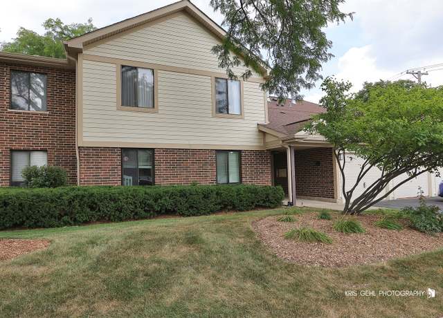 Property at 932 E Coach Rd #8, Palatine, IL 60074, 3 beds, 2 baths