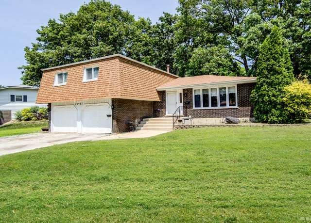 Property at 16977 Barbara Ln, Tinley Park, IL 60477, 4 beds, 3 baths