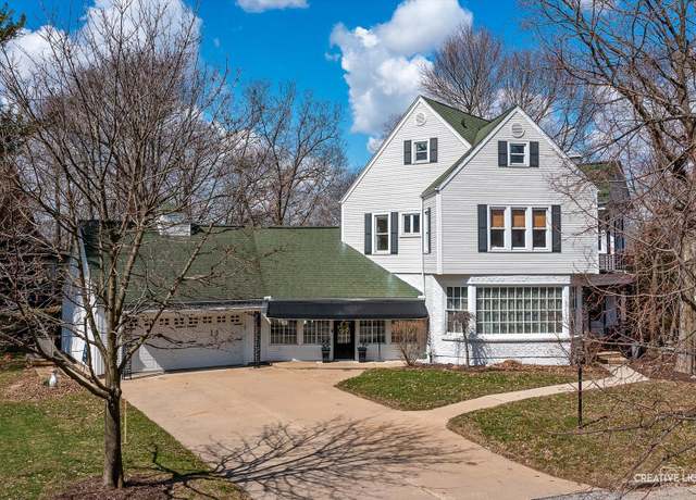 Property at 202 Pleasant Ave, Streator, IL 61364, 4 beds, 3 baths