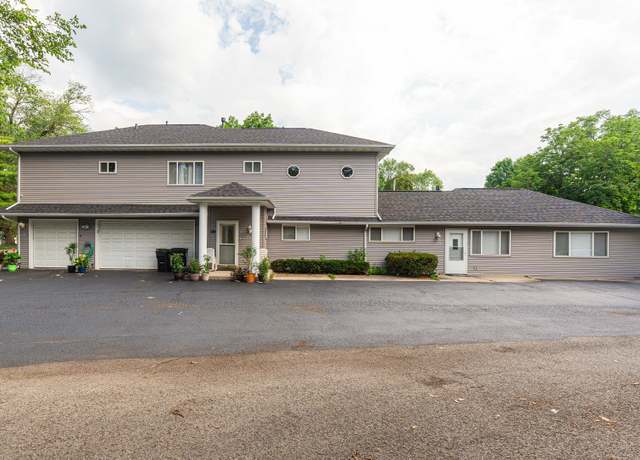Property at 520 S Main St, Wauconda, IL 60084, 4 beds, 4.5 baths