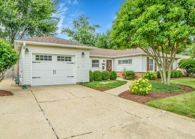 Property at 514 Turf Ln, Wheaton, IL 60187, 3 beds, 2 baths