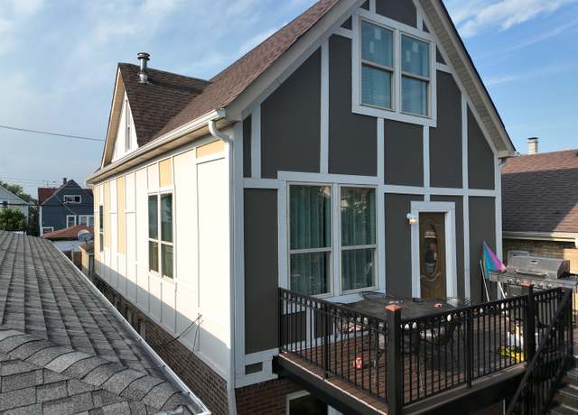 Property at 5040 W Berenice Ave, Chicago, IL 60641, 6 beds, 3 baths