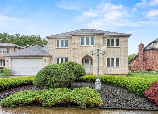 Property at 1220 N Honey Hill Rd, Addison, IL 60101, 4 beds, 3 baths