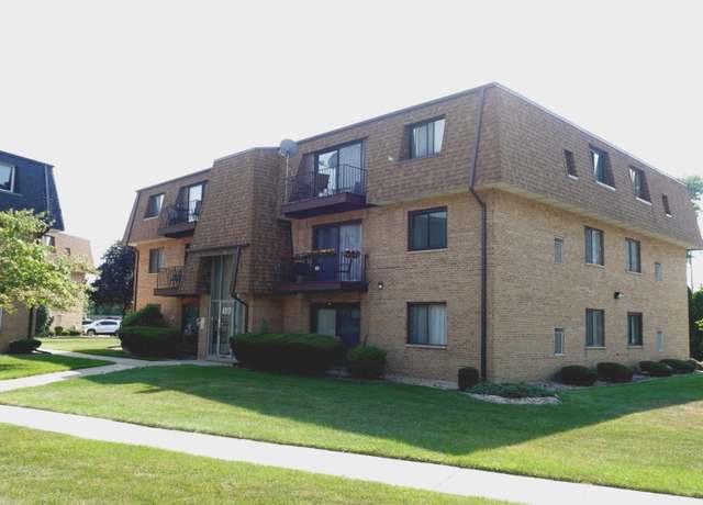 Property at 4917 W 109th St W #202, Oak Lawn, IL 60453, 2 beds, 1 bath