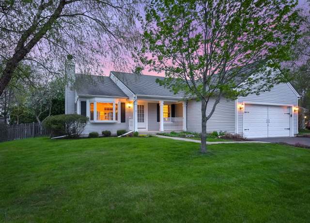 Property at 2013 Eastwick Ln, Aurora, IL 60503, 3 beds, 3 baths