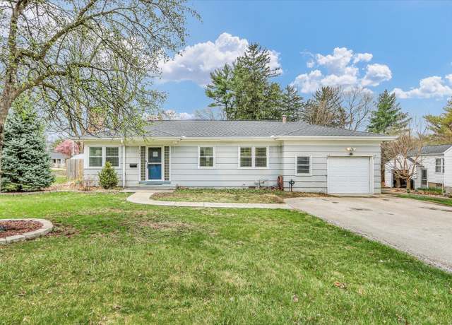 Property at 1401 W Green St, Champaign, IL 61821, 3 beds, 1.5 baths
