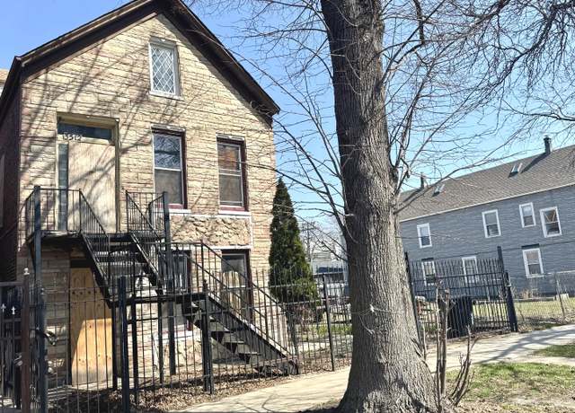 Property at 3512 W 38th Pl, Chicago, IL 60632, 5 beds, 4.5 baths
