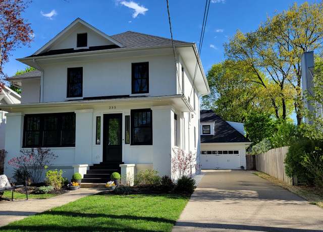 Property at 235 W Lincoln Ave, Barrington, IL 60010, 5 beds, 6.5 baths