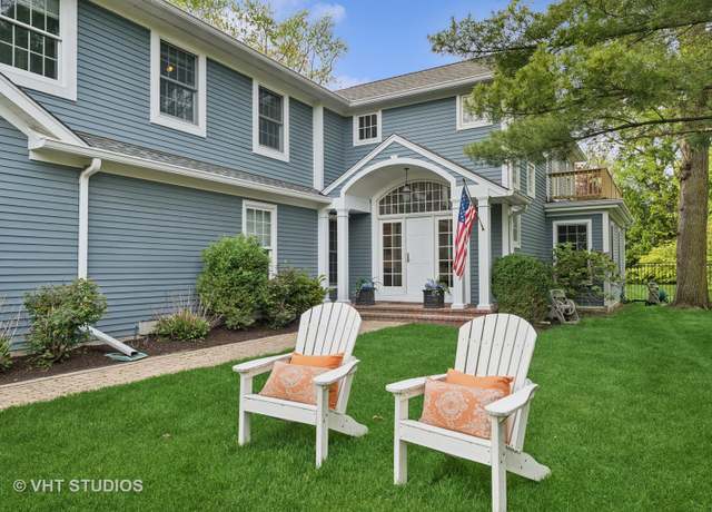 Property at 11 Longmeadow Rd, Winnetka, IL 60093, 5 beds, 5.5 baths