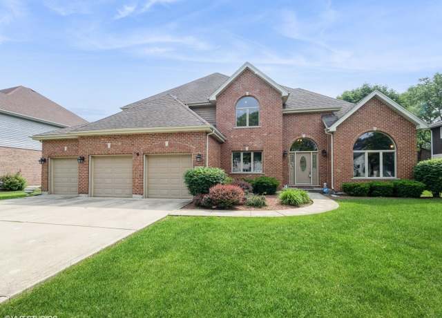 Property at 829 S California Ave, Palatine, IL 60067, 4 beds, 4.5 baths