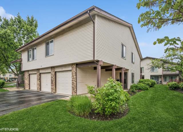 Property at 1340 Kingsbury Dr #2, Hanover Park, IL 60133, 3 beds, 1.5 baths