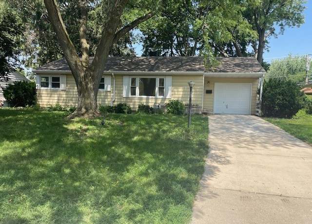 Property at 621 Park St, East Dundee, IL 60118, 3 beds, 1.5 baths