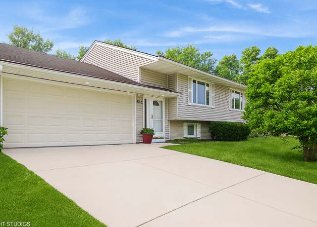 Property at 502 Estate Dr, Buffalo Grove, IL 60089, 4 beds, 1.5 baths