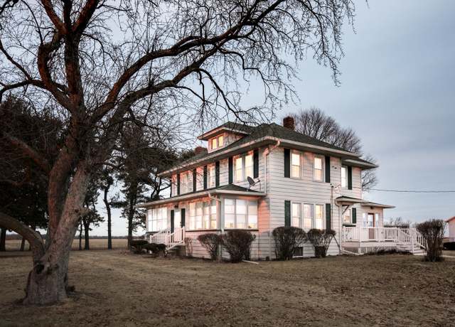 Property at 16716 300 East St, Sheffield, IL 61361, 4 beds, 1.5 baths