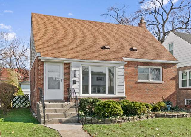 Property at 1363 Kenilworth Dr, Calumet City, IL 60409, 3 beds, 2 baths