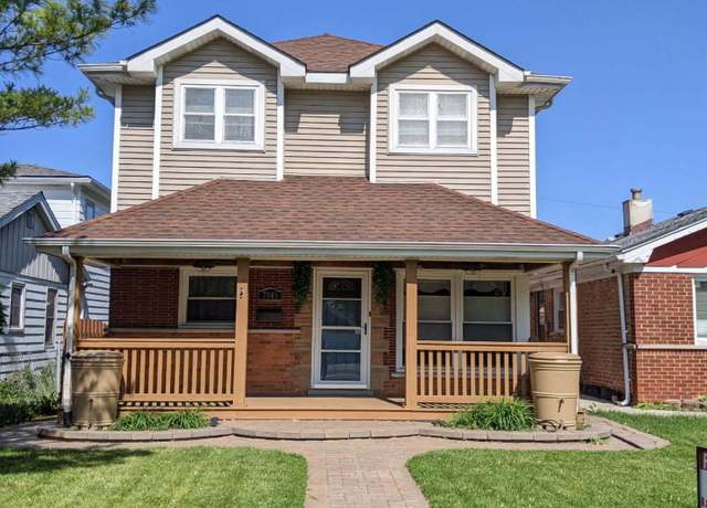 Property at 7943 Natoma Ave, Burbank, IL 60459, 4 beds, 2 baths