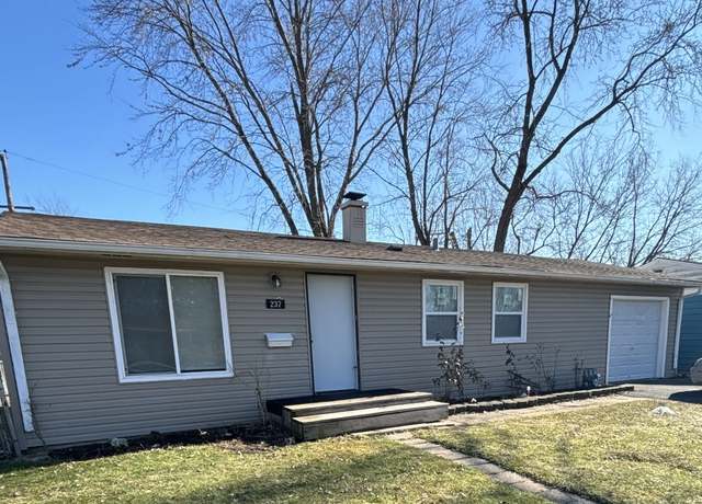 Property at 237 Harrison St, Carpentersville, IL 60110, 3 beds, 1 bath