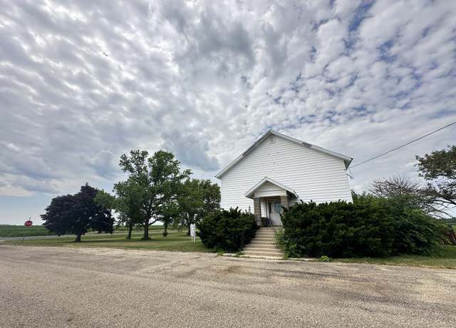 Property at 21027 Prairie Chapel Rd, Farmer City, IL 61842, 2 beds, 1.5 baths