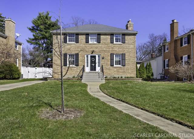 Property at 907 N President St, Wheaton, IL 60187, 3 beds, 2.5 baths