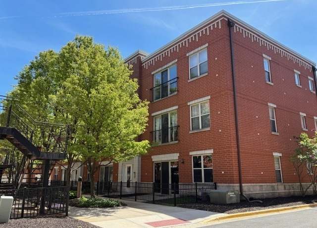 Property at 343 E 25th Pl Unit 18C, Chicago, IL 60616, 3 beds, 2 baths
