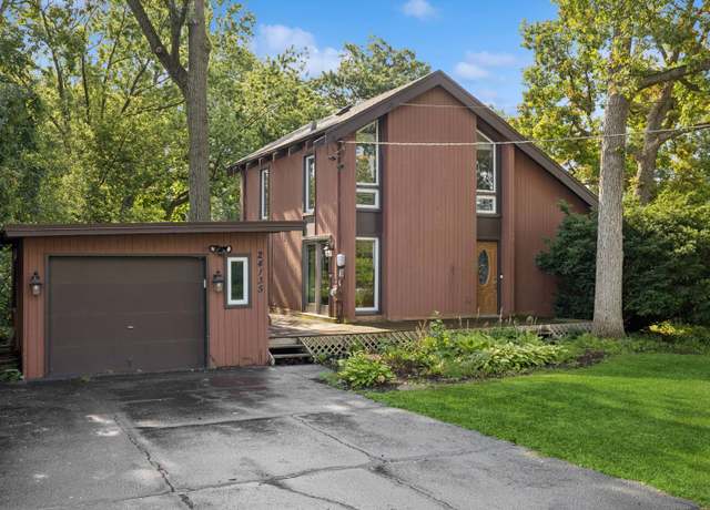 Property at 24135 N Lakeside Dr, Lake Zurich, IL 60047, 3 beds, 2 baths