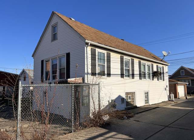 Property at 5345 S Lawndale Ave, Chicago, IL 60632, 3 beds, 1.5 baths