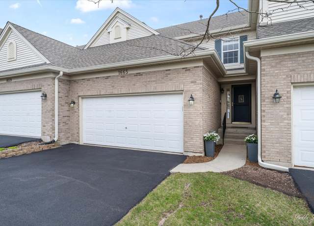 Property at 1665 Yellowstone Cir, Crystal Lake, IL 60014, 2 beds, 2.5 baths