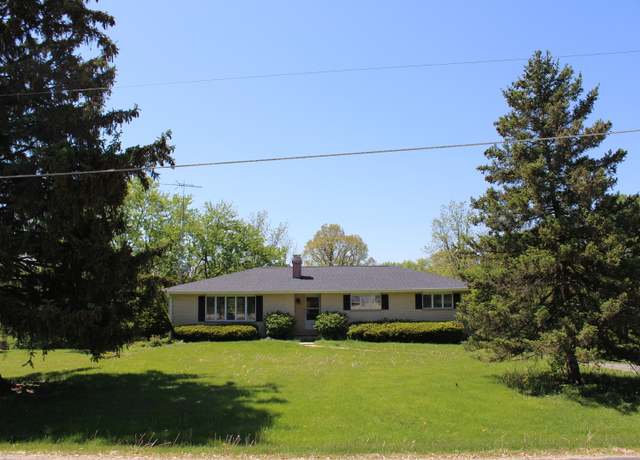 Property at 1598 Lake Holiday Dr, Lake Holiday, IL 60548, 3 beds, 3 baths