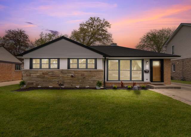 Property at 439 N Highview Ave, Elmhurst, IL 60126, 3 beds, 1 bath