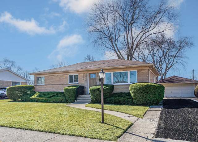 Property at 2002 Bonita Ave, Mount Prospect, IL 60056, 3 beds, 2 baths