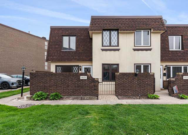 Property at 4025 Nelson Walk, Oak Lawn, IL 60453, 2 beds, 1.5 baths