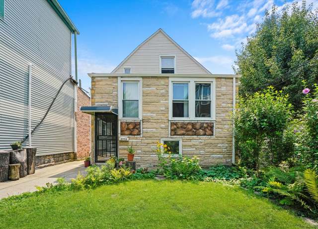 Property at 3119 W 40th St, Chicago, IL 60632, 3 beds, 2 baths