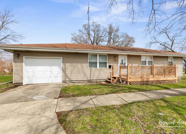 Property at 2205 W Hickory St, Kankakee, IL 60901, 3 beds, 1 bath