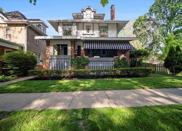 Property at 1205 N Clinton Blvd, Bloomington, IL 61701, 3 beds, 1.5 baths