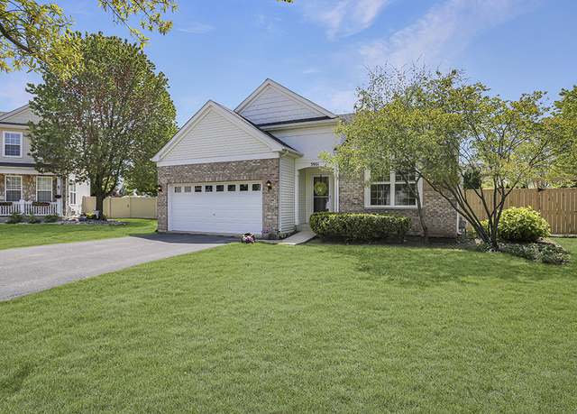 Property at 3901 Mohican Ct, Joliet, IL 60435, 3 beds, 3 baths