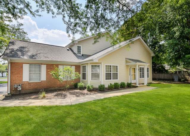 Property at 49 Jericho Ln, Batavia, IL 60510, 3 beds, 2.5 baths