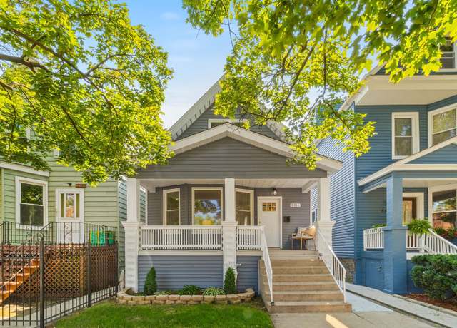 Property at 3311 W Belle Plaine Ave, Chicago, IL 60618, 4 beds, 3.5 baths