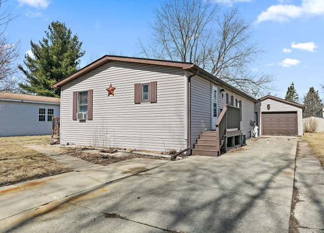 Property at 84 Birch Dr, Sandwich, IL 60548, 3 beds, 2 baths